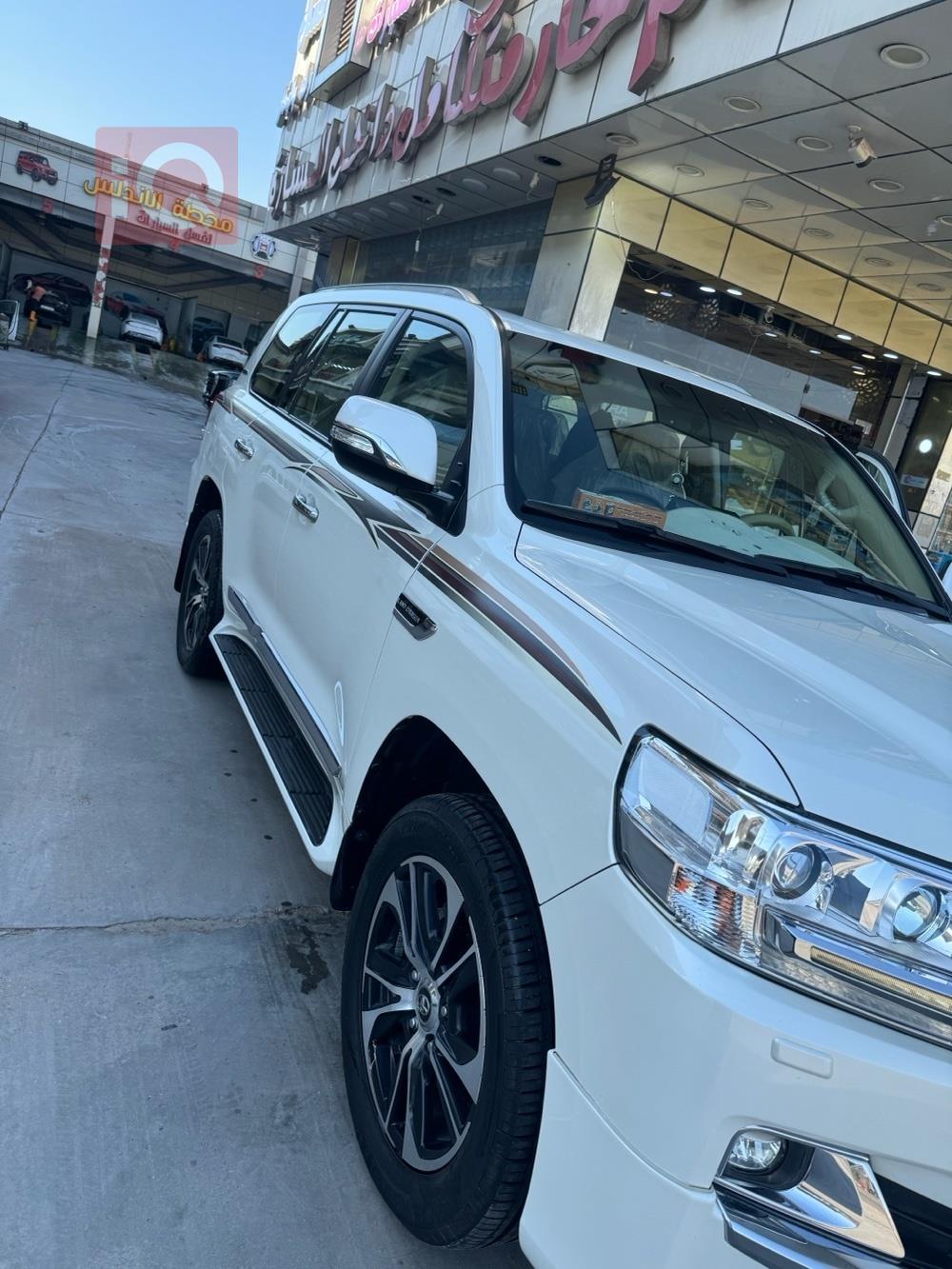 تويوتا لاندكروزر